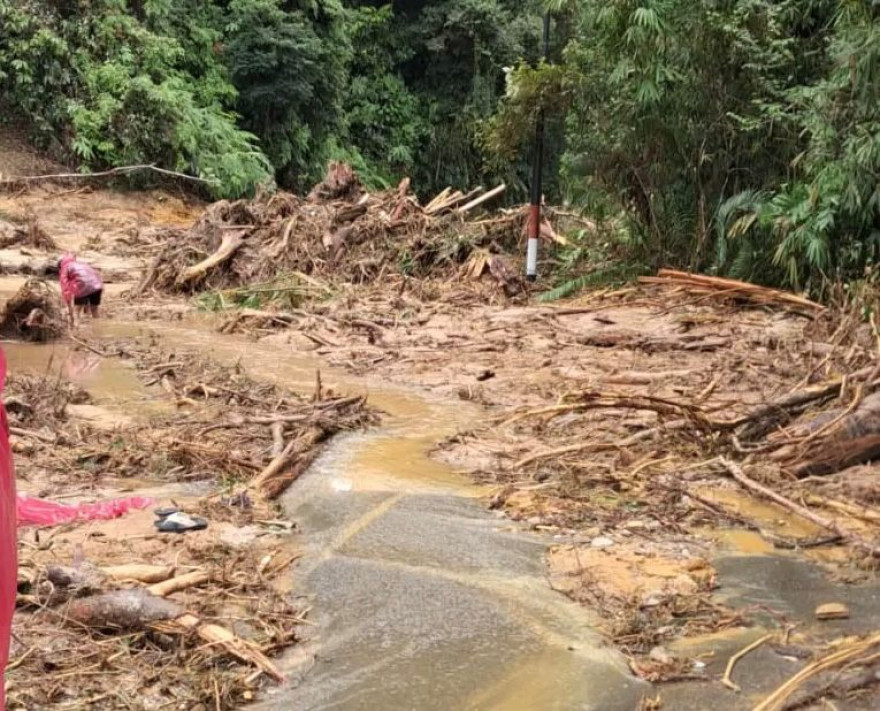 Nagari Koto Lamo, Limapuluh Kota Terisolir Akibat Banjir dan Longsor